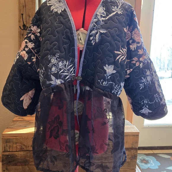 Upcycled Navy Blue Floral Quilted Jacket L-XL Vtg Lace Peplum Dont Throw It Out - Picture 3 of 6